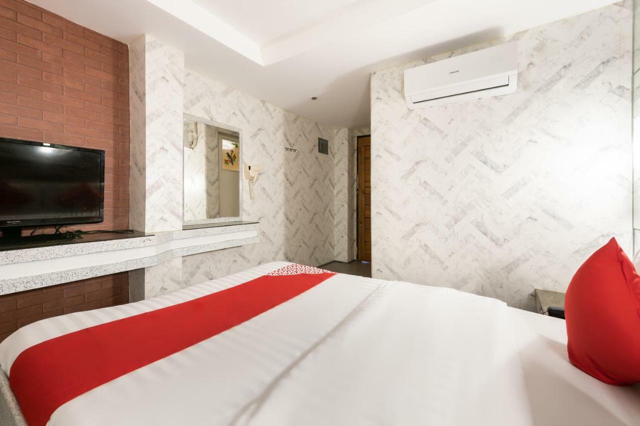 Oyo 191 Paradise Apartelle Manila Exterior photo