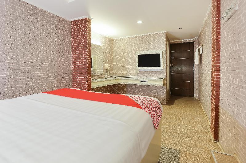 Oyo 191 Paradise Apartelle Manila Exterior photo